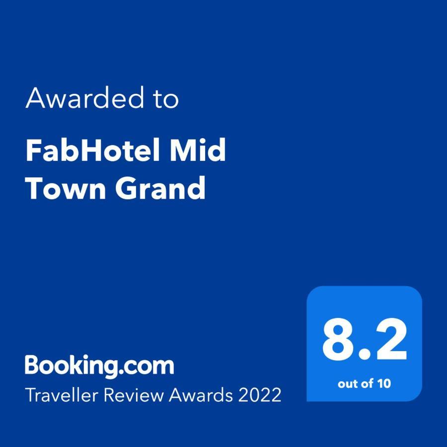 Fabhotel Mid Town Grand Panchkula Exterior foto